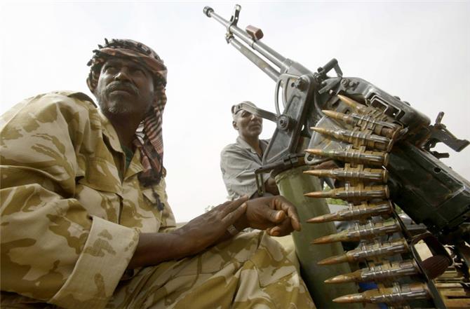 طرفا القتال في السودان مسلحان بما يكفي لصراع طويل الأمد