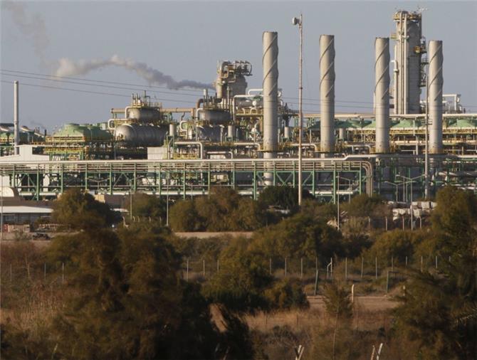 ليبيا تجني إيرادات نفطية أقل من المستهدف خلال ستة أشهر