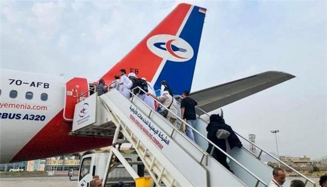 تسهيلات إماراتية تعيد رحلات طيران اليمنية للعمل بعد توقف 10 سنوات